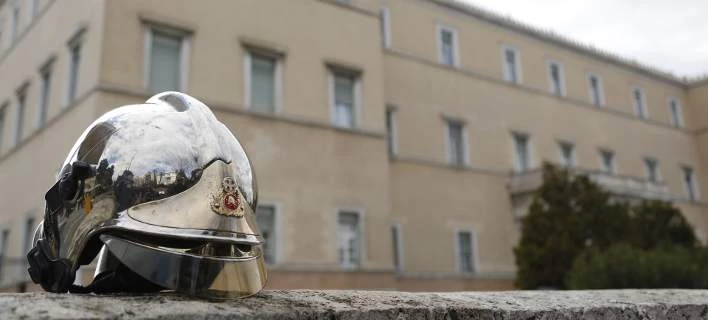 Επιστολή απόγνωσης των Πυροσβεστών προς την πολιτεία: «Ζητάμε τα αυτονόητα, δώστε μας μέσα προστασίας»